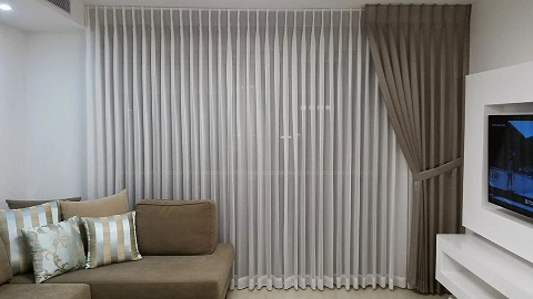 curtain-side-2153959.jpg